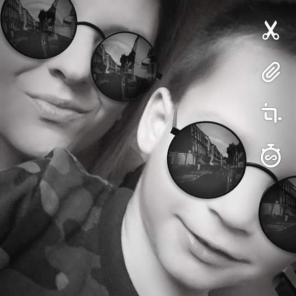 Meet your Posher, Liz - Picture 3 of 4